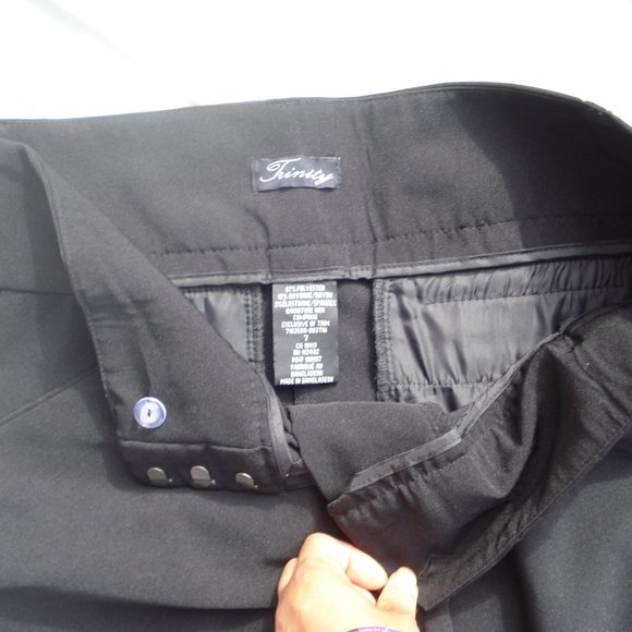 Back to the office! Black straightlegged dress pants - Picture 3 of 9